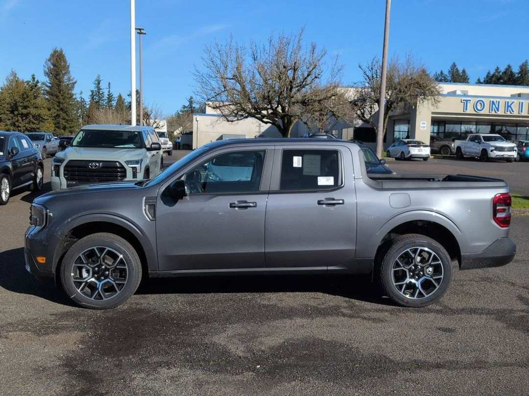 2026 Ford Maverick Lariat - Image 2