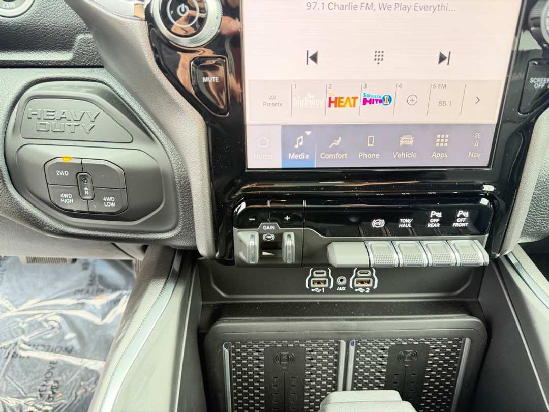 2026 Ram 2500 Laramie - Image 21