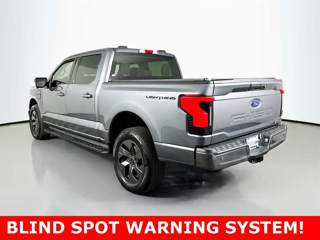 2023 Ford F-150 Lightning XLT - Image 5