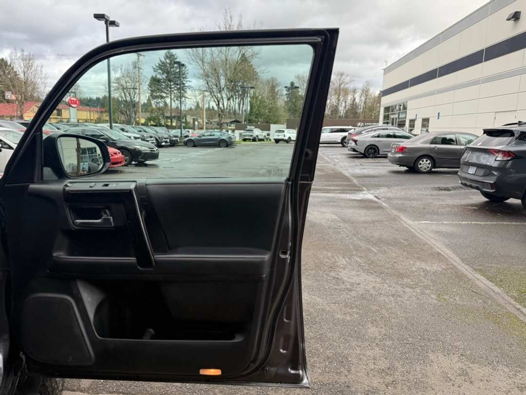 2022 Toyota 4Runner TRD OffRoad Premium - Image 17