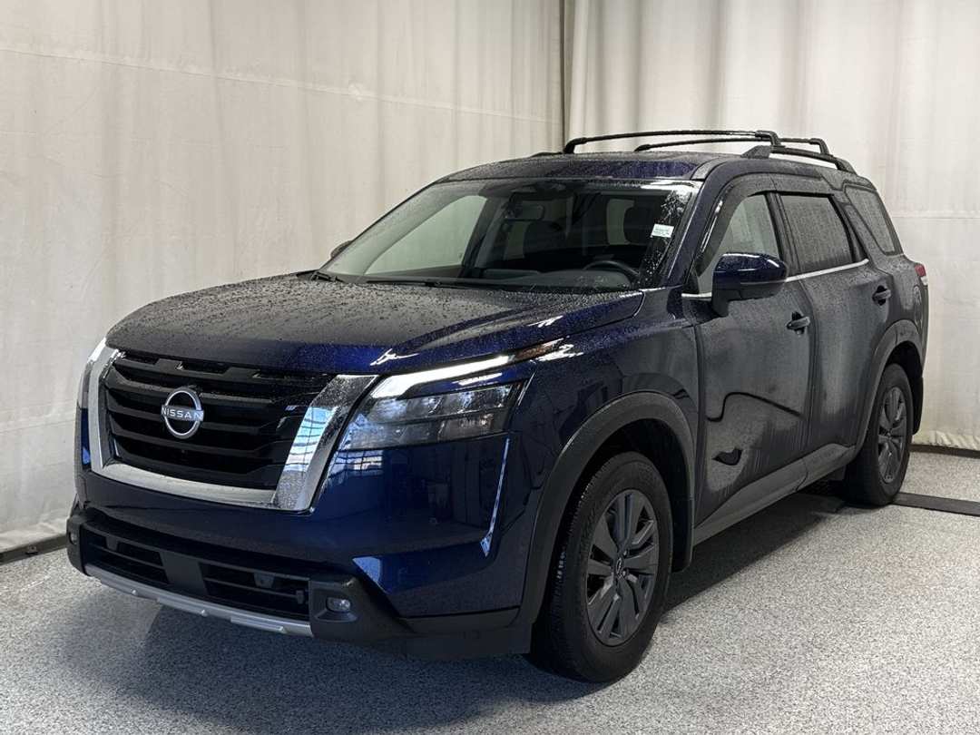 2024 Nissan Pathfinder SV - Image 2