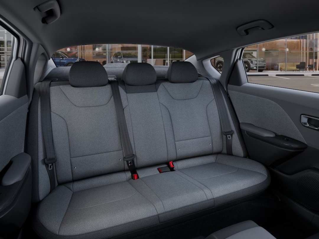 2025 Kia K4 LX - Image 16