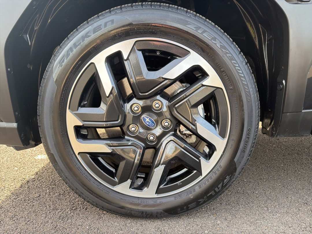 2025 Subaru Forester Limited - Image 9