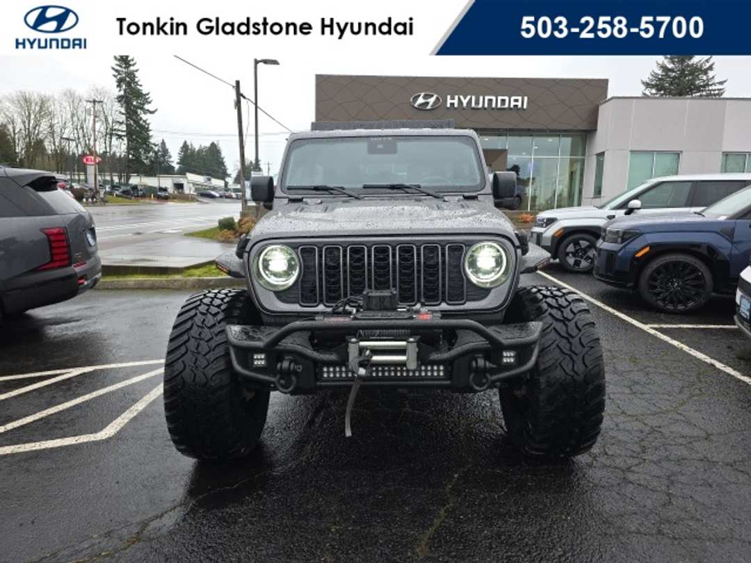 2025 Jeep Wrangler Rubicon - Image 4