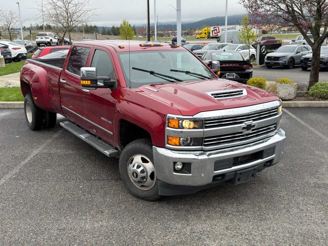 2018 Chevrolet Silverado 3500Hd LTZ - Image 3