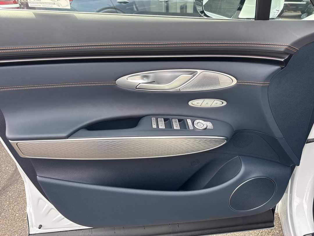 2026 Genesis Gv70 2.5T Sport Prestige - Image 16