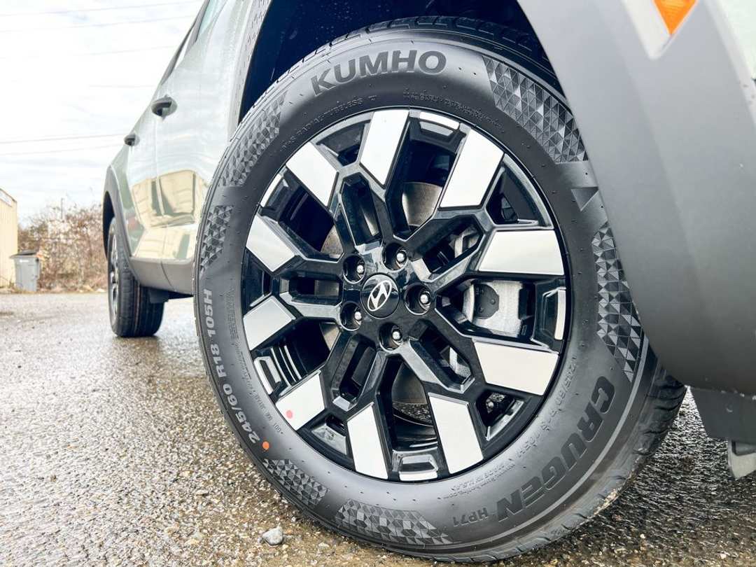 2026 Hyundai Santa Cruz SEL - Image 2