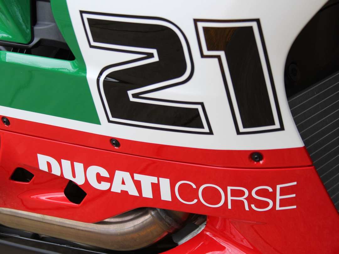 2023 Ducati Panigale V2 Bayliss 1St Championship 20Th Anniversary - Image 3