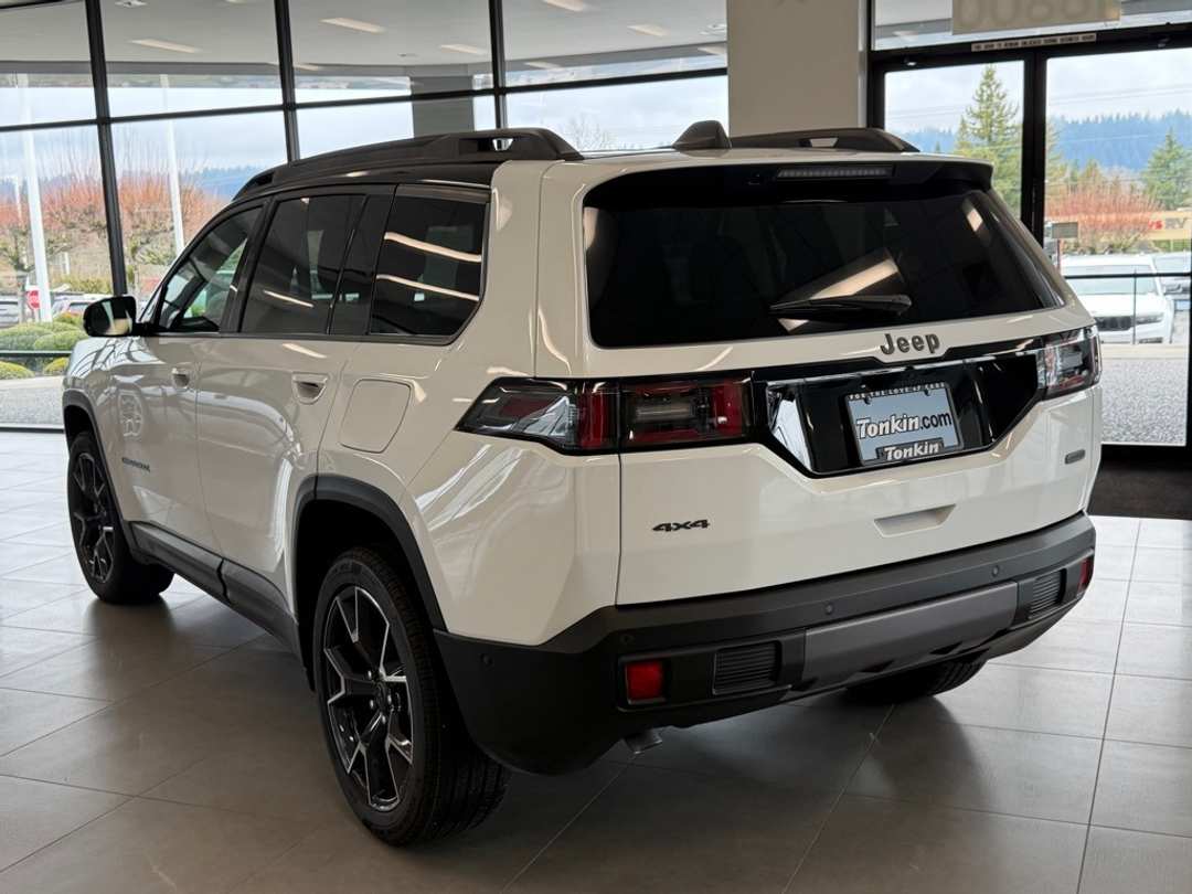 2026 Jeep Cherokee Overland - Image 7