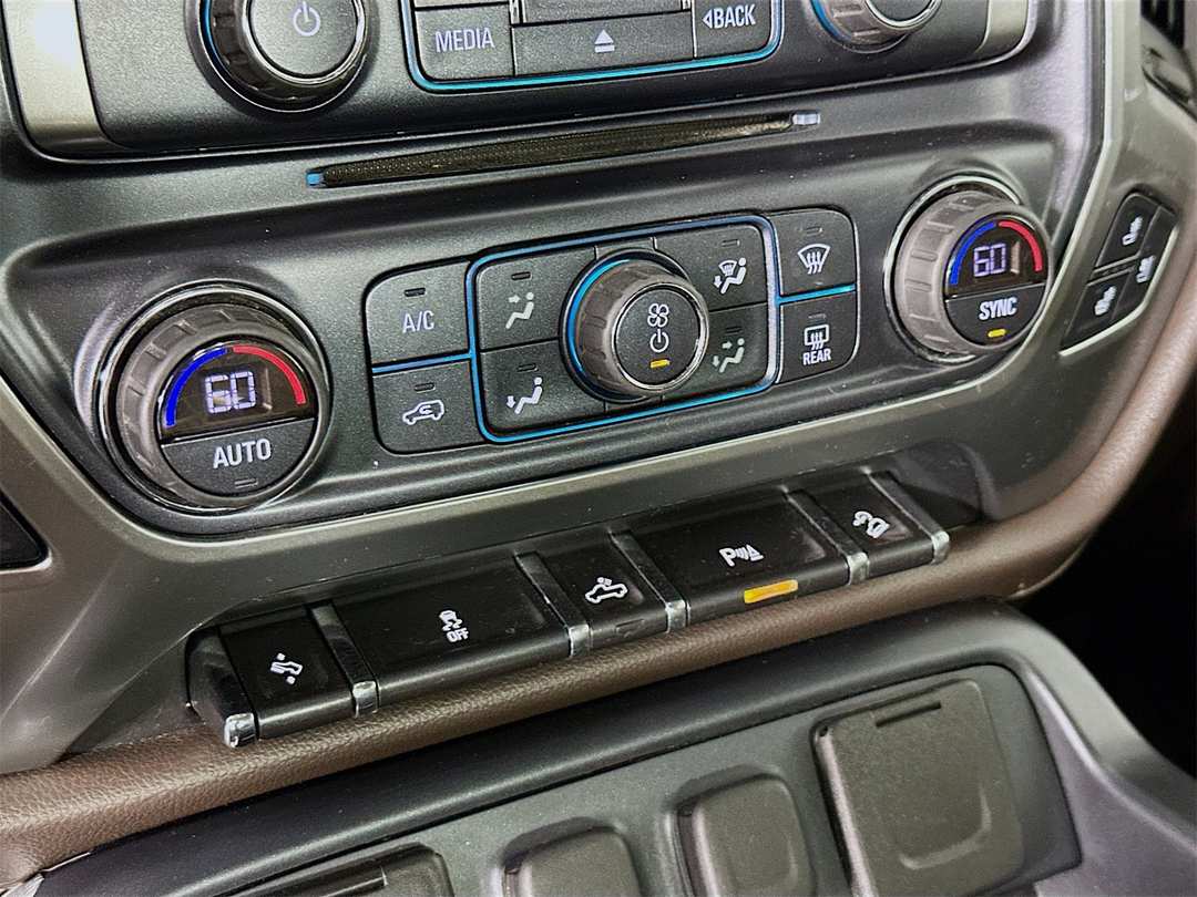 2017 Chevrolet Silverado 1500 LTZ - Image 16