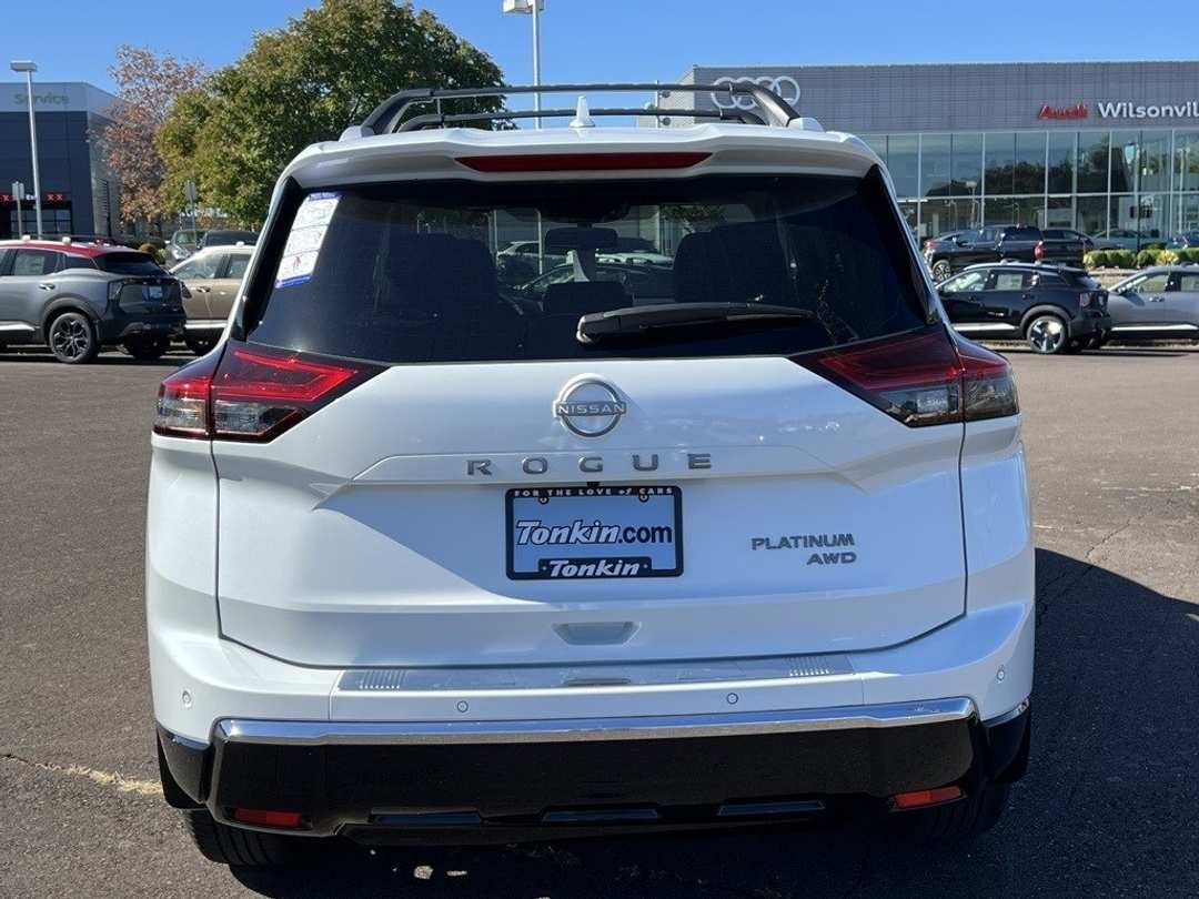 2026 Nissan Rogue Platinum - Image 6