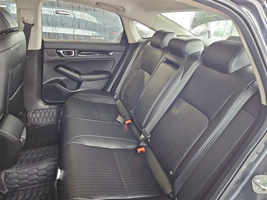 2024 Honda Civic Touring - Image 23