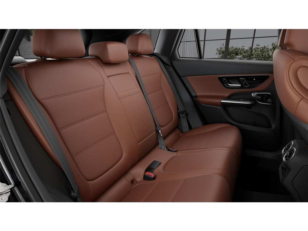 2026 Mercedes-Benz GLC GLC 300 - Image 5