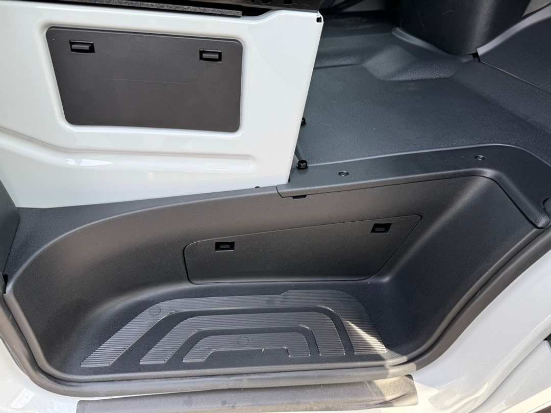 2024 Mercedes-Benz Sprinter 3500 Cargo 170 WB - Image 17