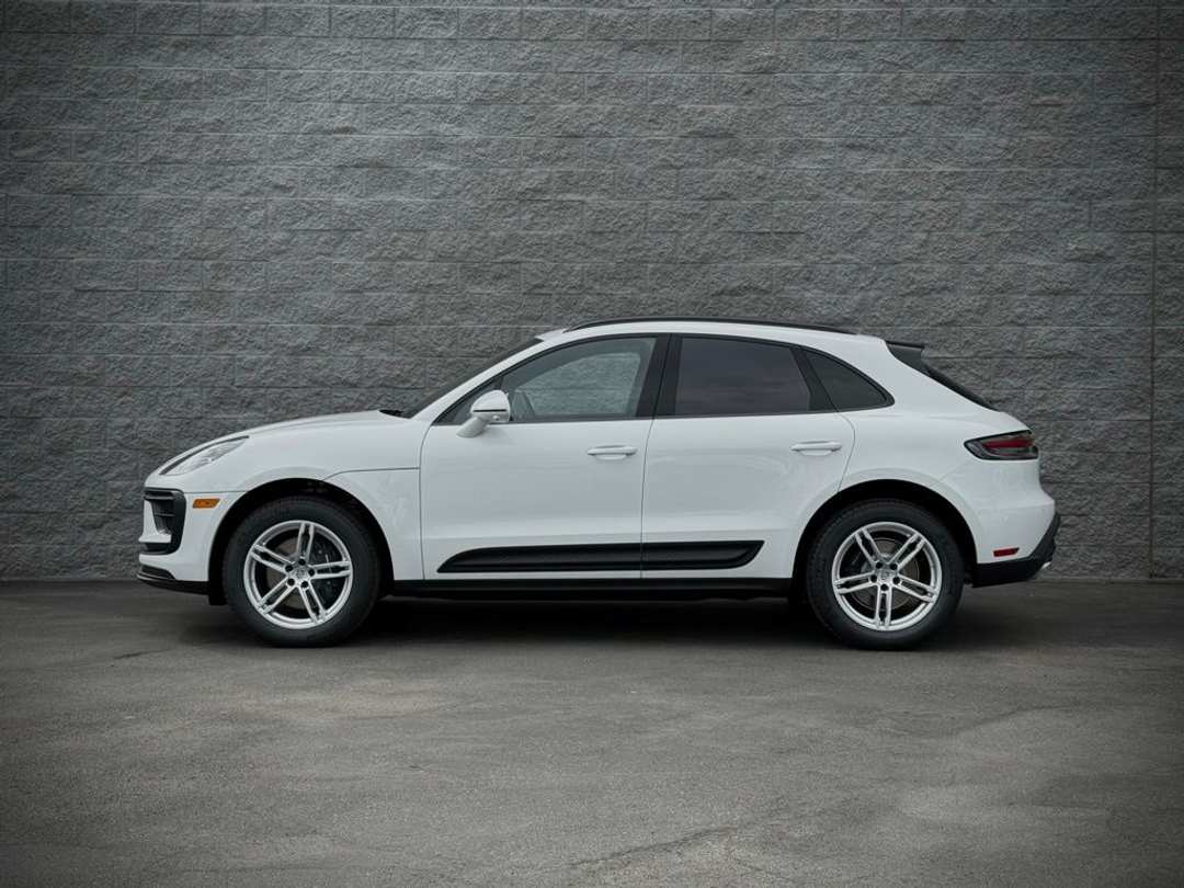 2025 Porsche Macan - Image 2