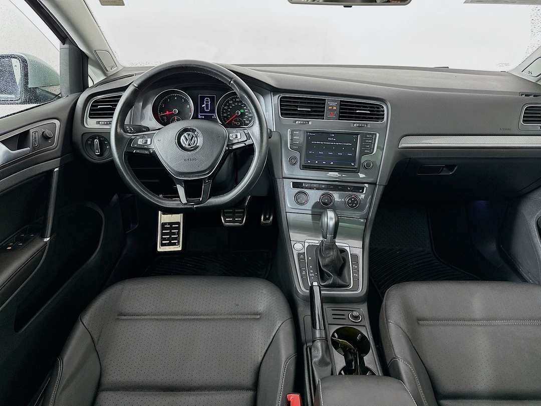 2017 Volkswagen Golf Alltrack TSI S - Image 24