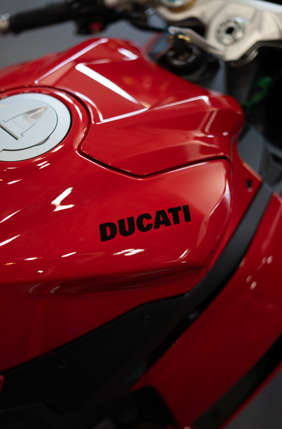 2025 Ducati Panigale V2S - Image 2