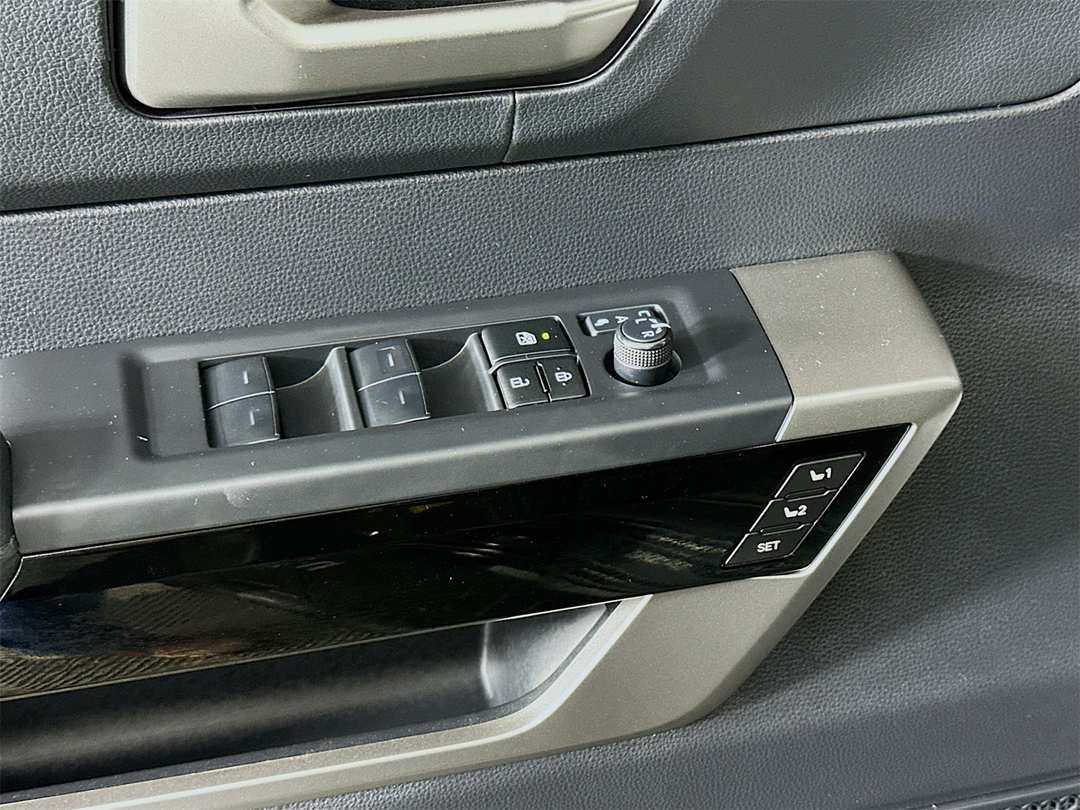 2023 Toyota Tundra Limited - Image 18