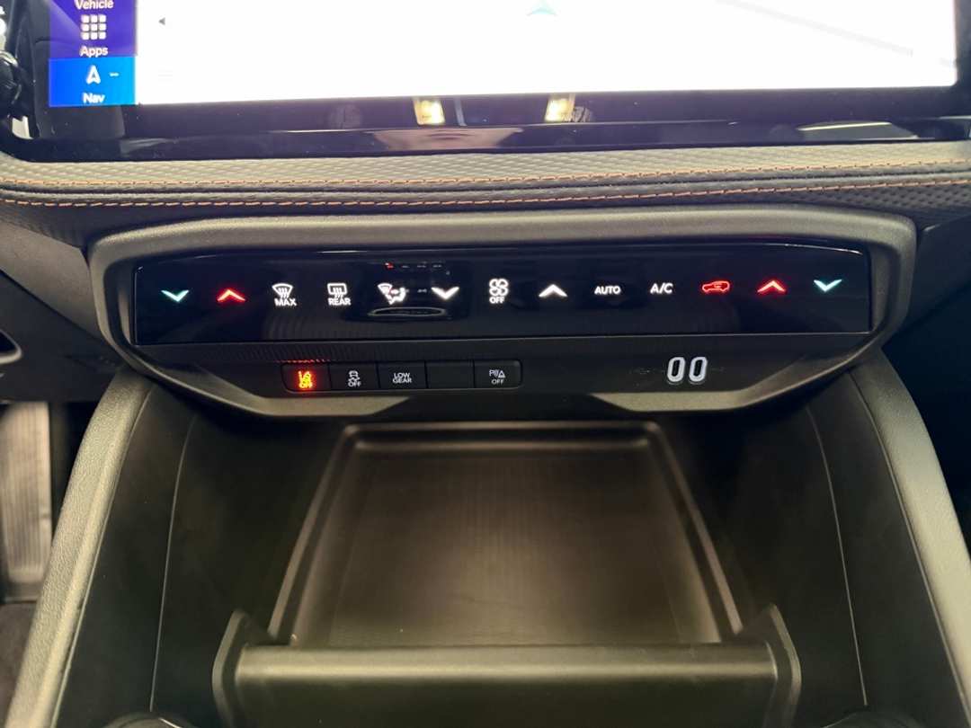 2026 Jeep Cherokee Overland - Image 27