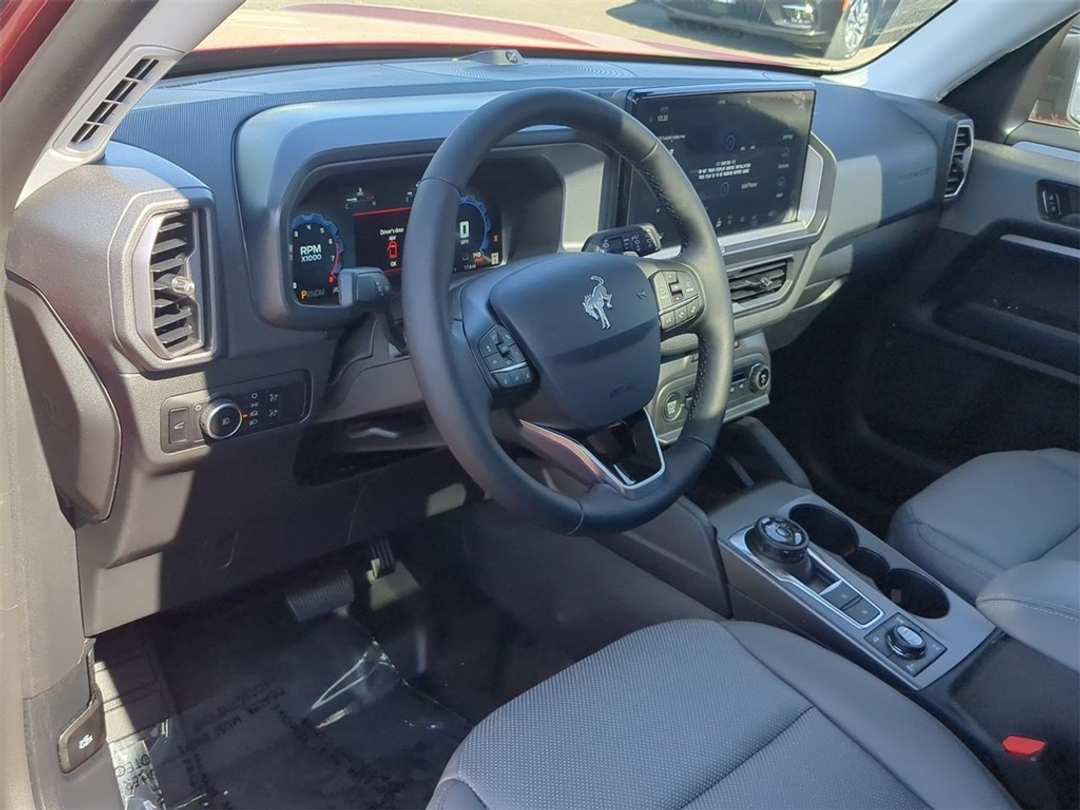 2025 Ford Bronco Sport Badlands - Image 12