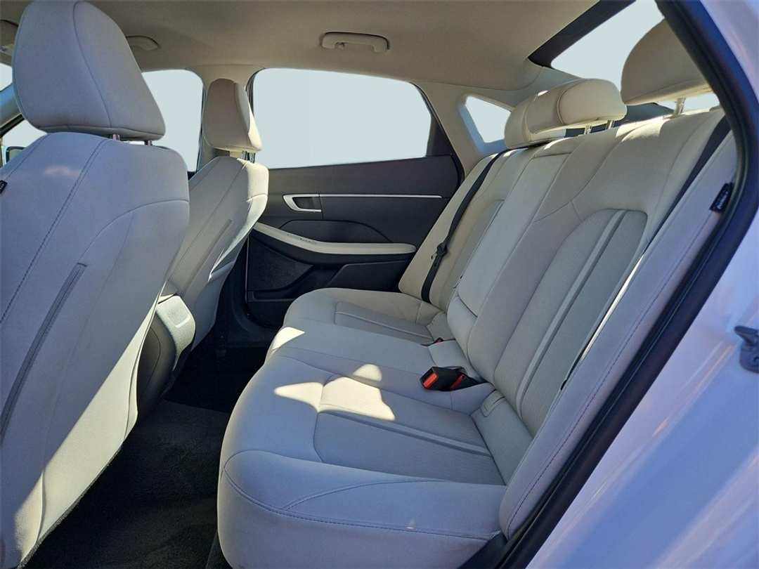 2025 Hyundai Sonata SEL - Image 22