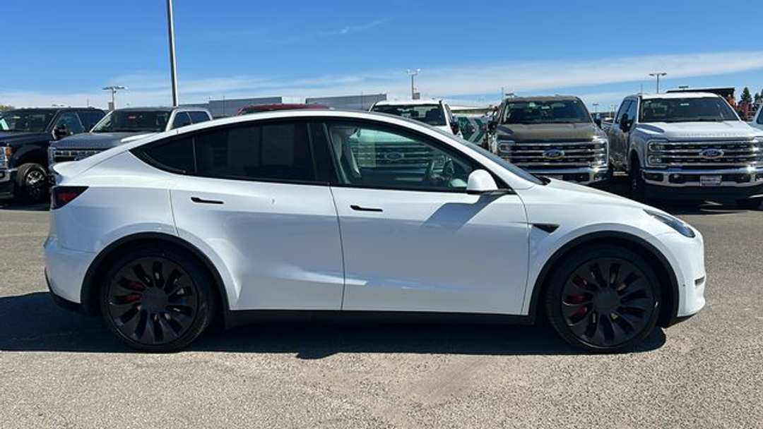 2022 Tesla Model Y Performance - Image 2