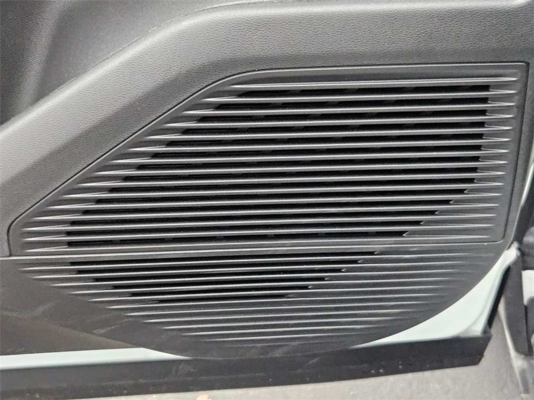 2026 Jeep Cherokee Laredo - Image 12