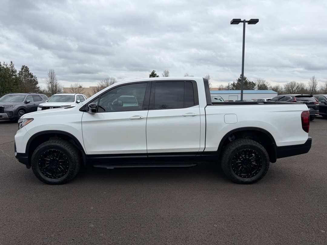 2022 Honda Ridgeline Black Edition - Image 5