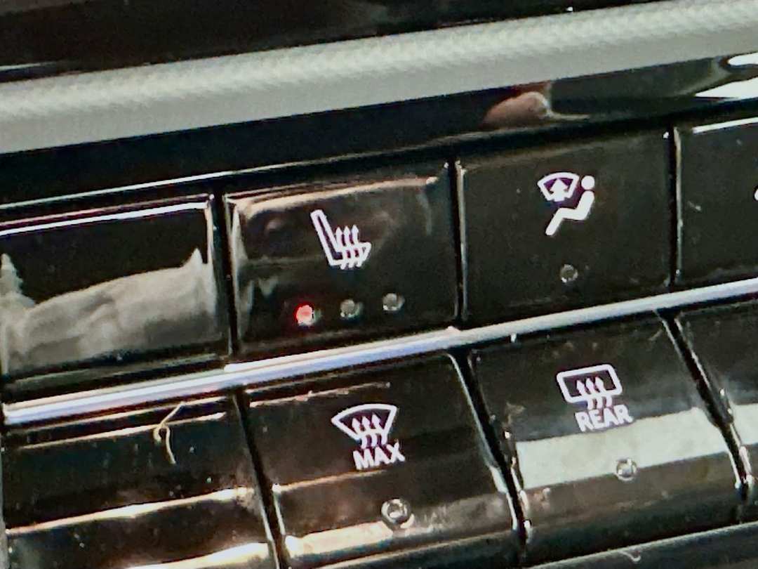 2027 Chevrolet Bolt Ev LT - Image 20