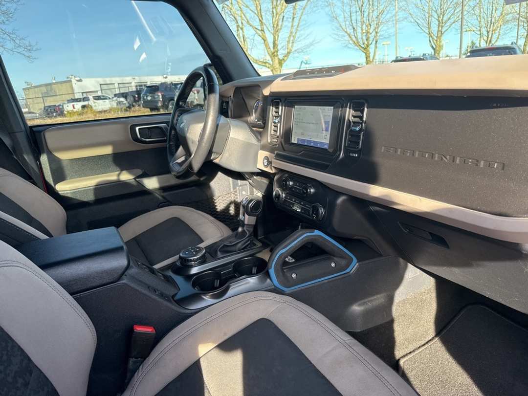 2022 Ford Bronco Wildtrak - Image 28