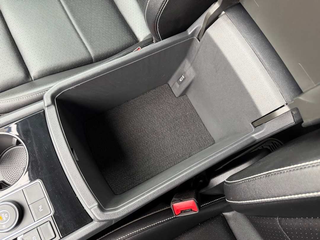 2023 Volkswagen Atlas 3.6L V6 SE w/Technology - Image 29