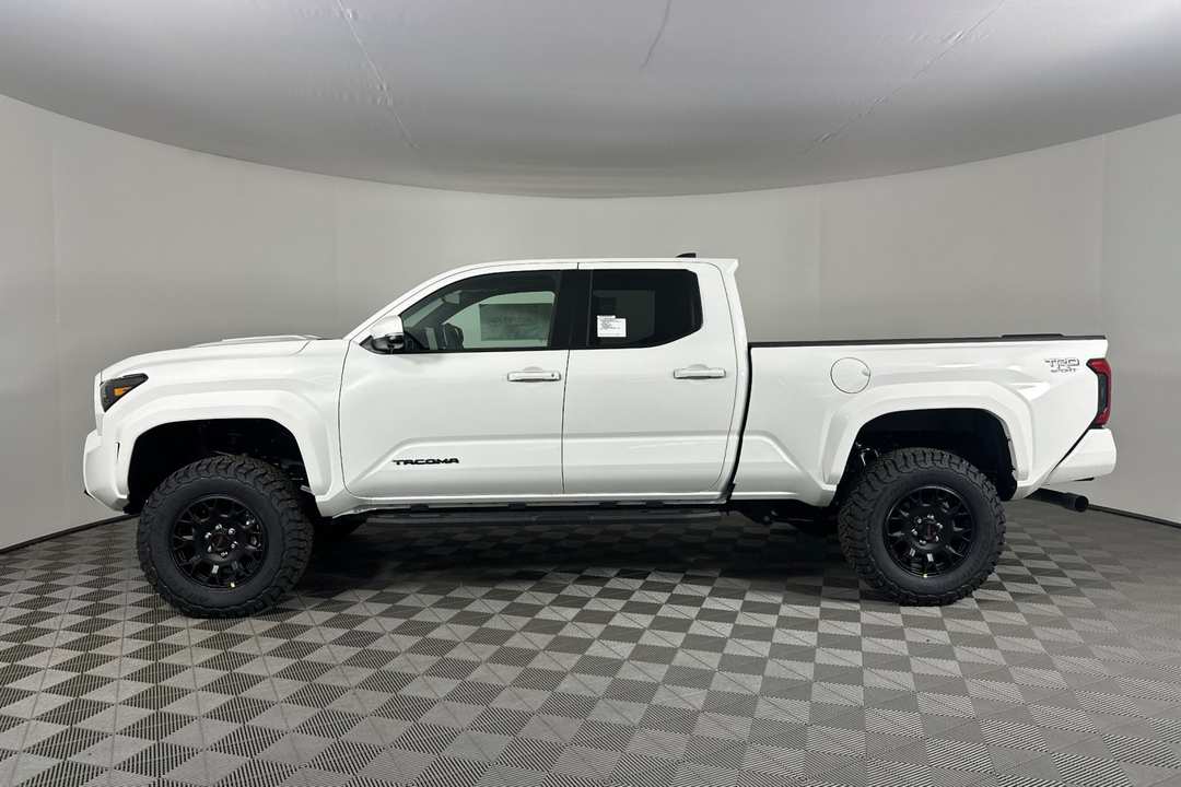 Toyota Tacoma - Image 7