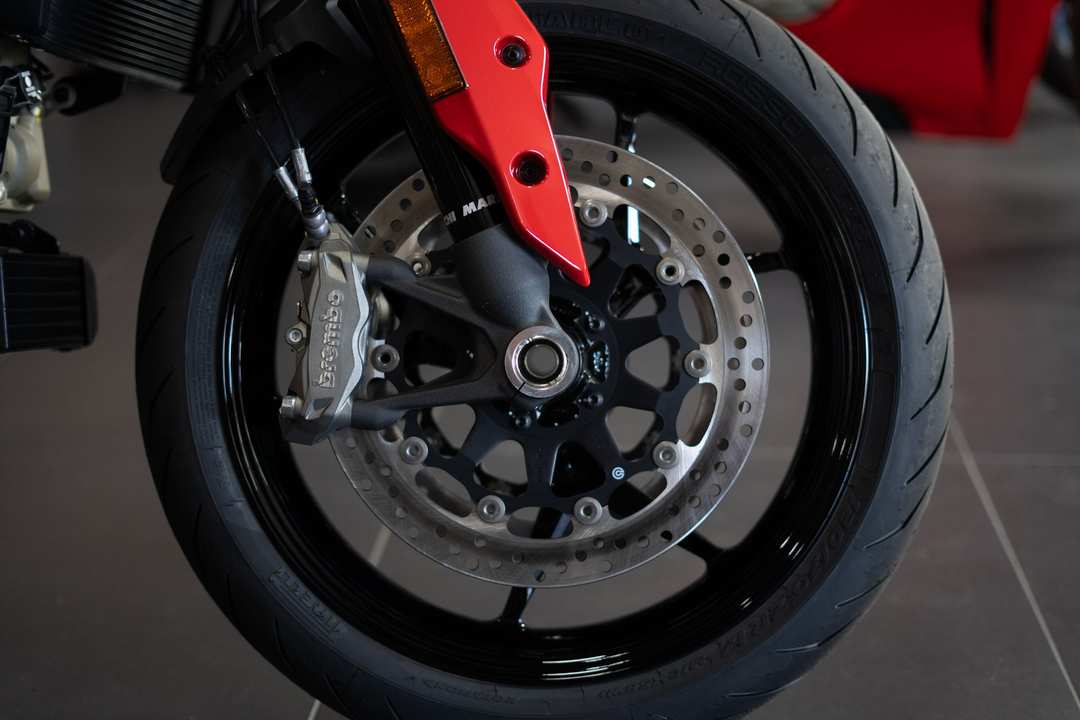 2025 Ducati Hypermotard 950 - Image 2