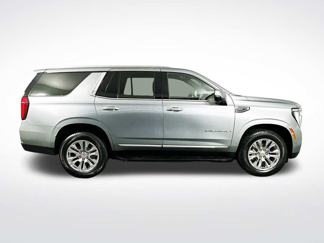2025 GMC Yukon Denali - Image 9