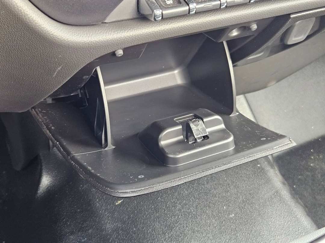 2025 Chevrolet Silverado 4500Hd - Image 25