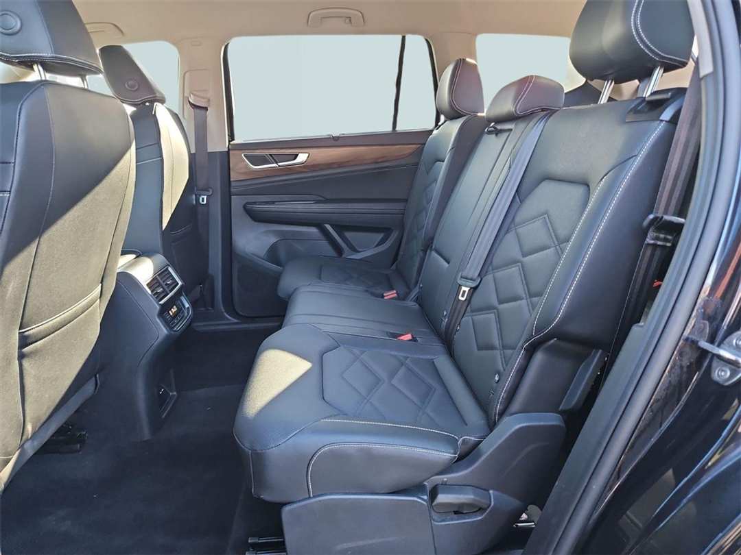 2025 Volkswagen Atlas 2.0T SE w/Technology - Image 22