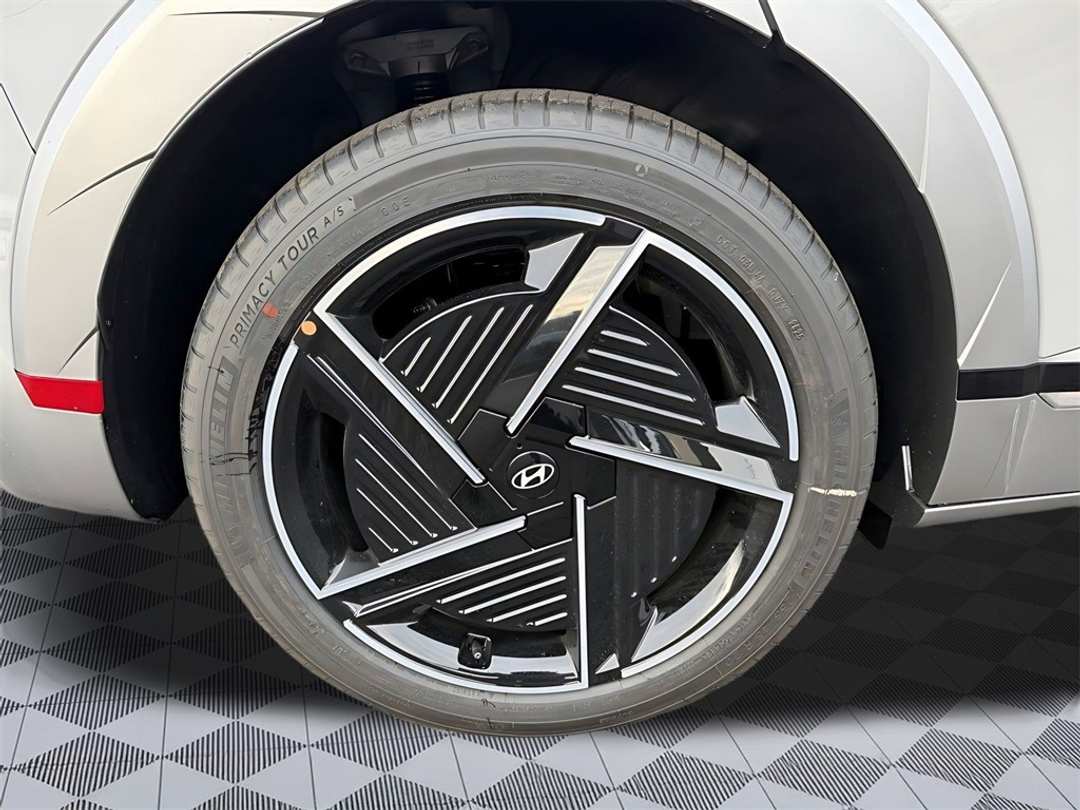 2026 Hyundai Ioniq 5 Limited - Image 9
