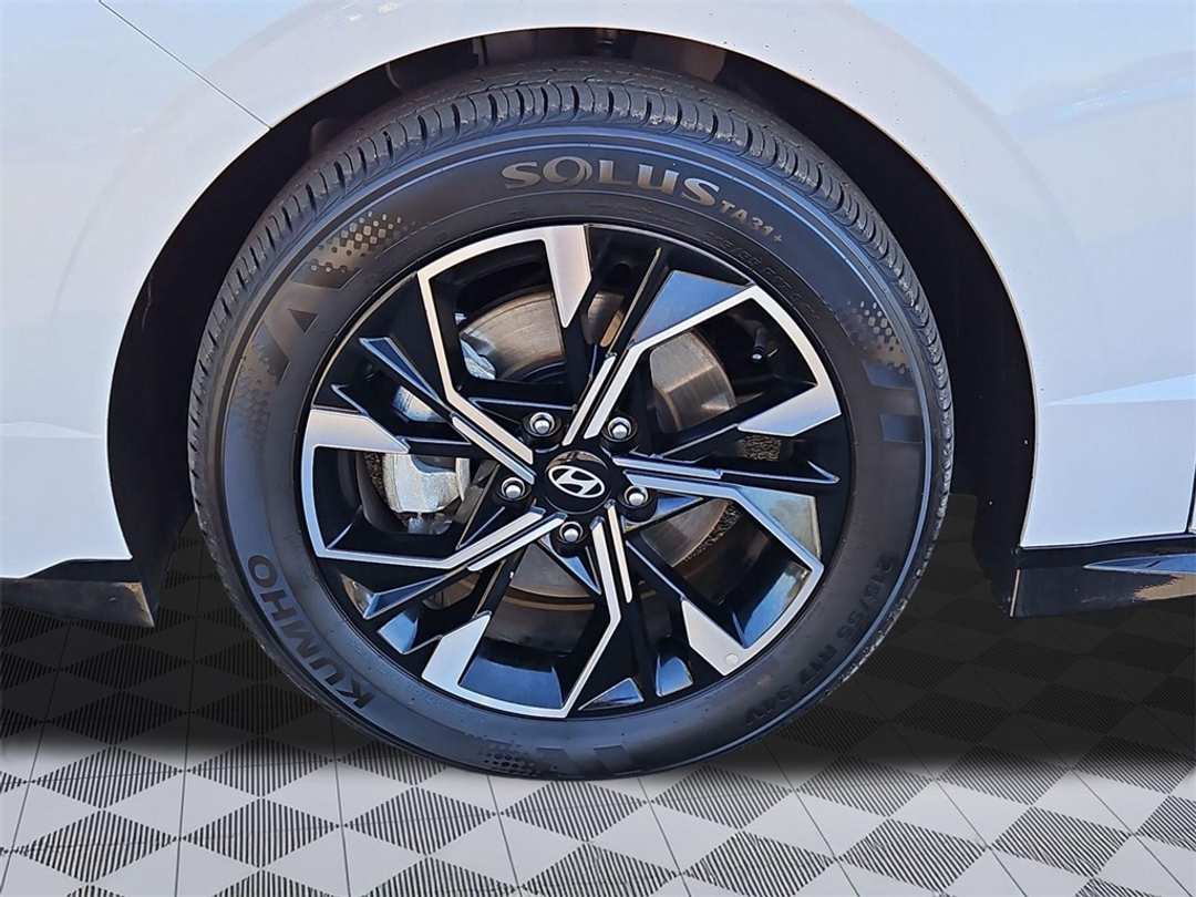 2025 Hyundai Sonata SEL - Image 29