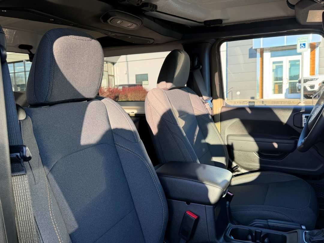 2026 Jeep Wrangler Sport - Image 30