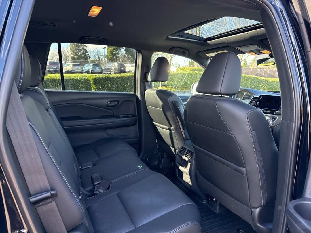2022 Honda Passport EXL - Image 23