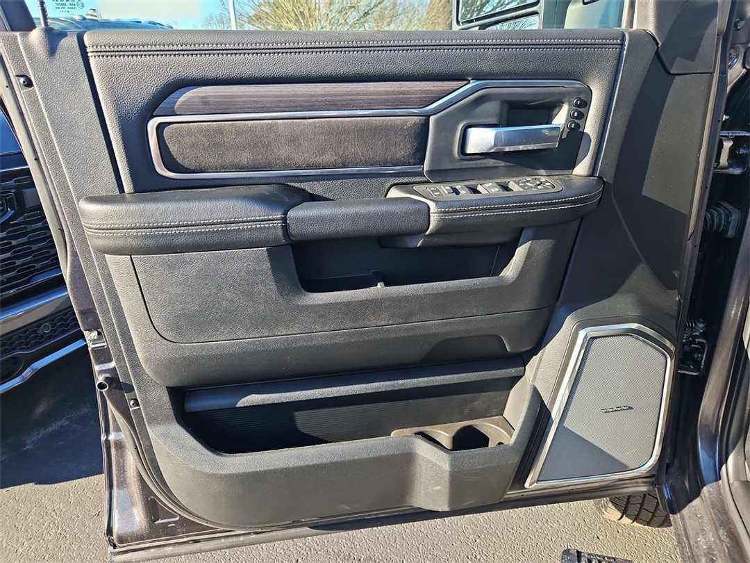 2026 Ram 3500 Laramie - Image 10