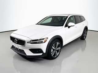 2024 Volvo V60 Cross Country B5 Plus