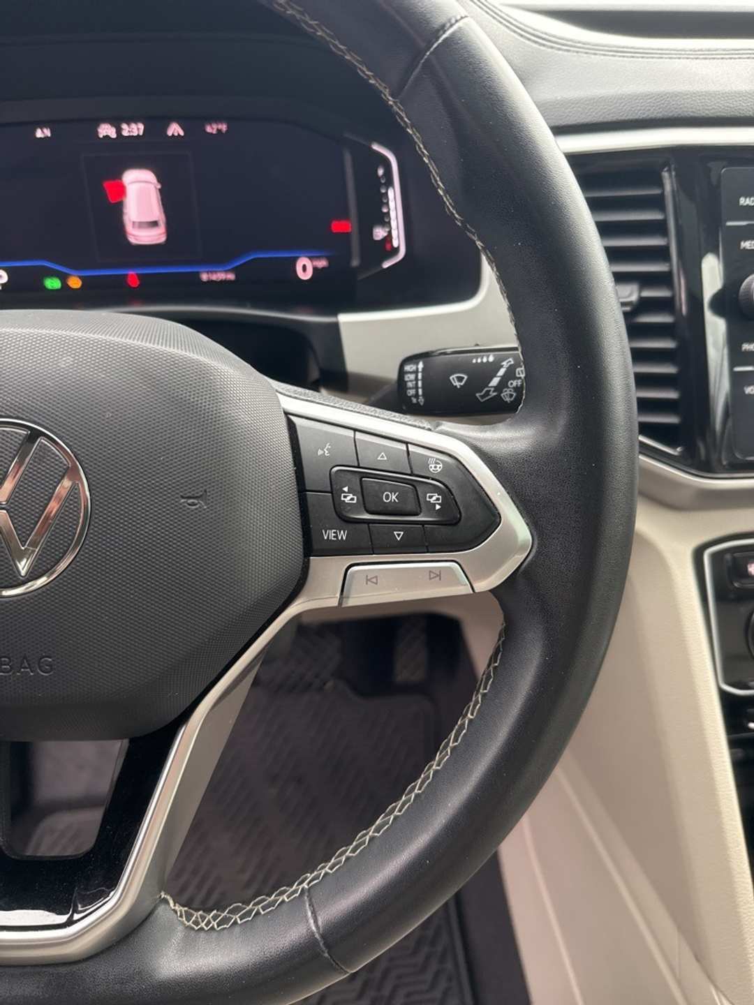 2021 Volkswagen Atlas SEL Premium - Image 32