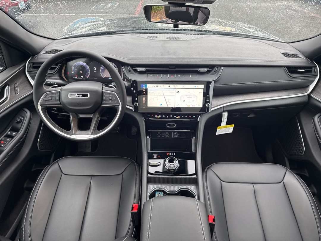 2026 Jeep Grand Cherokee Limited - Image 21