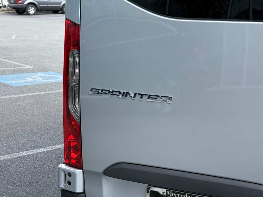 2024 Mercedes-Benz Sprinter 2500 Passenger 170 WB - Image 6