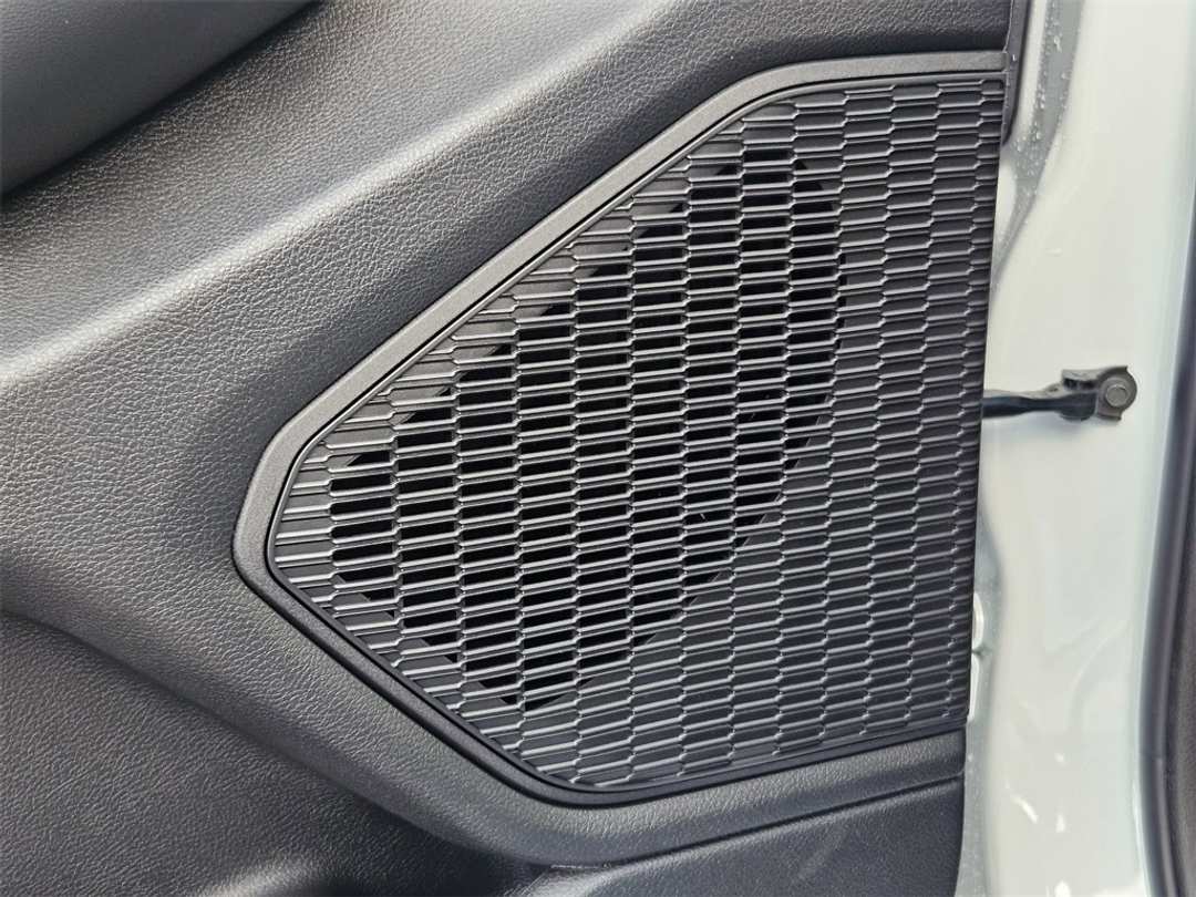 2025 Jeep Grand Cherokee Altitude X - Image 12