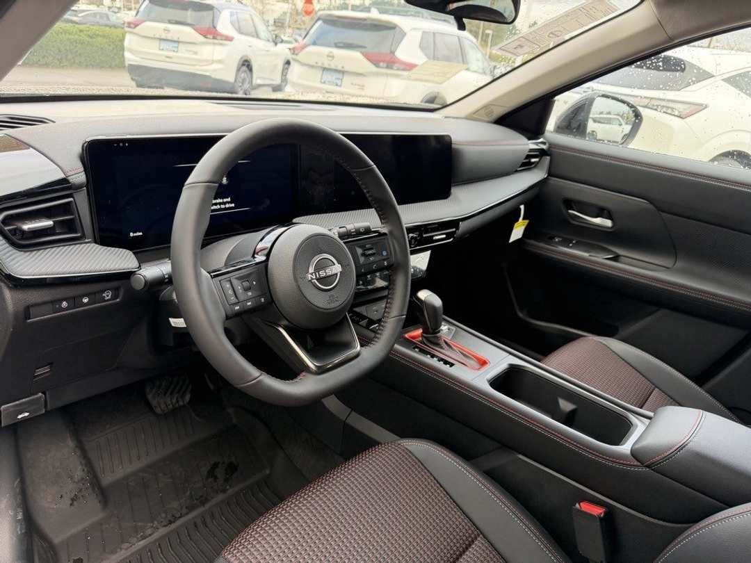 2026 Nissan Kicks SR - Image 14