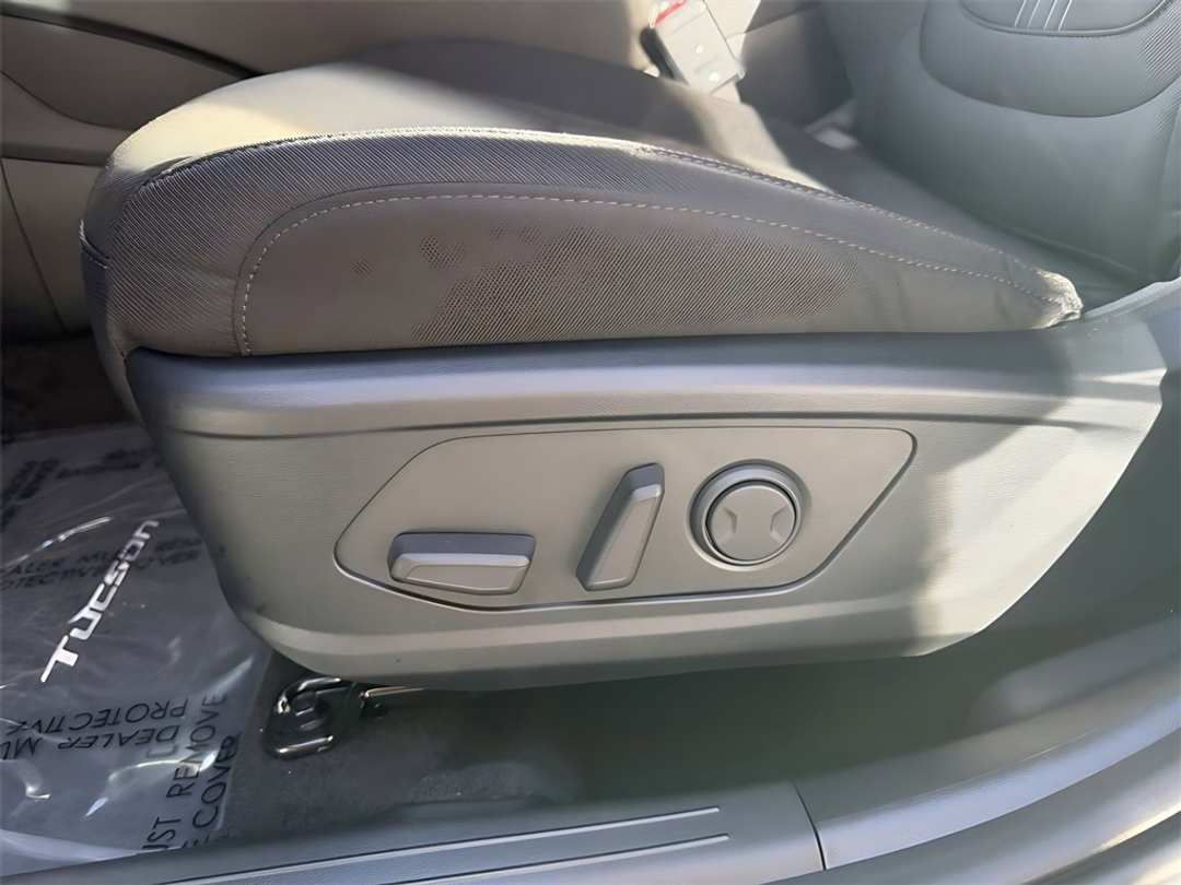 2026 Hyundai Tucson SEL - Image 13