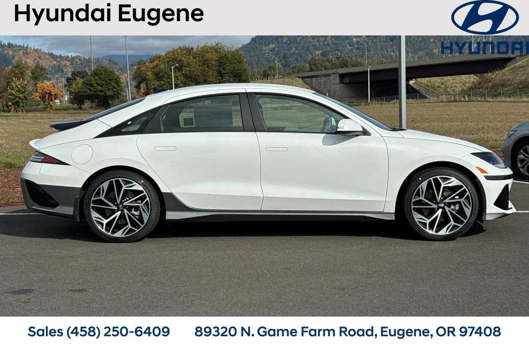 2025 Hyundai Ioniq 6 SEL - Image 3
