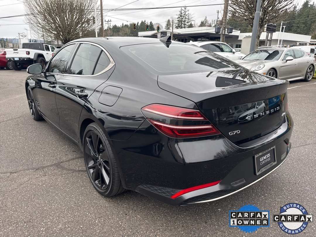 2023 Genesis G70 2.0T - Image 5